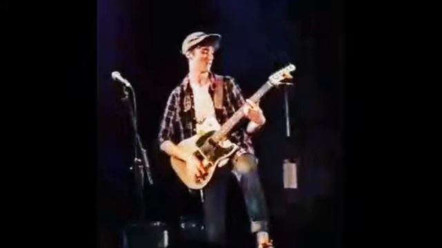 Waiting at the Window by Rich Tea смотреть онлайн