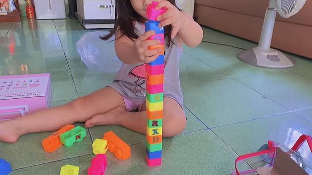 Bống Bống Bang Bang-Thiên Kim Chơi Trò Xếp Logo смотреть онлайн