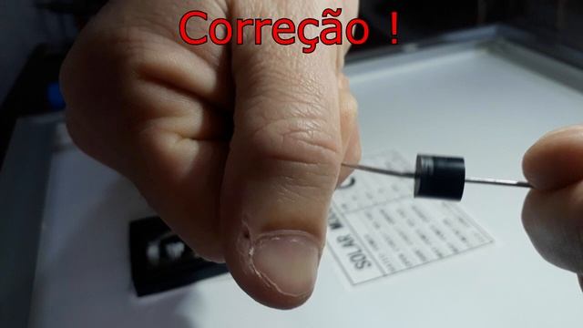 Colocando diodo retificador (bypass) Painel Solar 10W, importancia do diodo bypass no Painel solar смотреть онлайн