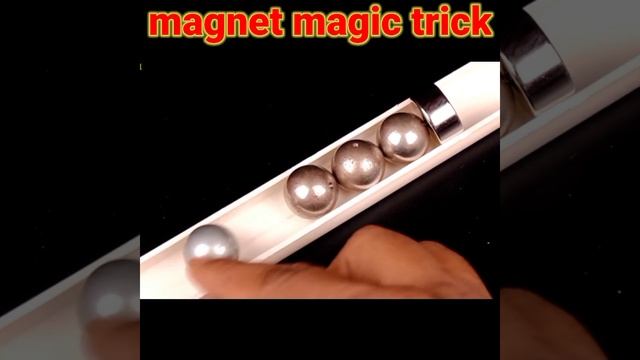 कैमरे में कैद magnet magic trick | Magnet magic trick caught on camera #shorts #festiveshorts смотреть онлайн