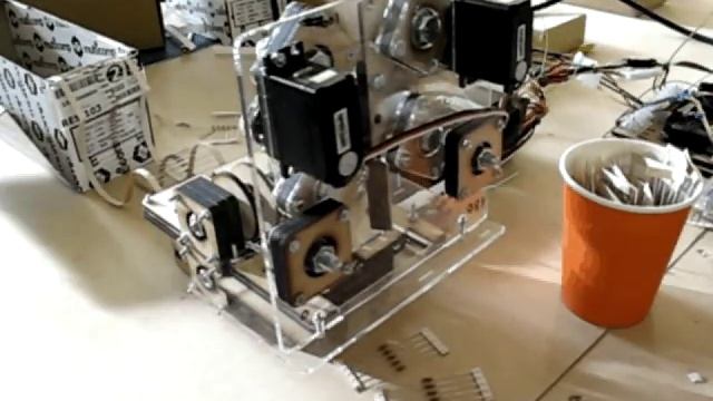 Resistor Cutting Robot Demo (RECO) смотреть онлайн