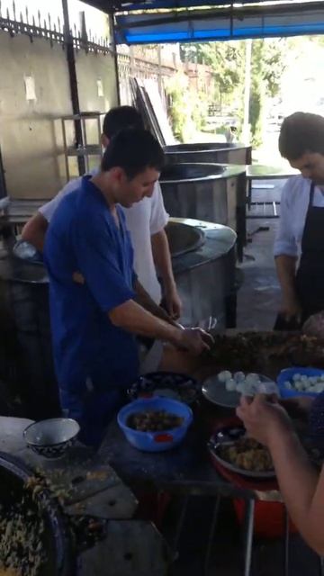 Центр плова / Besh Qozon в Ташкенте смотреть онлайн