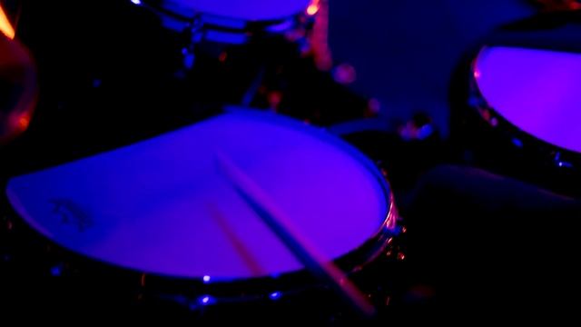 Graham Costello's STRATA - Impetu (live) смотреть онлайн