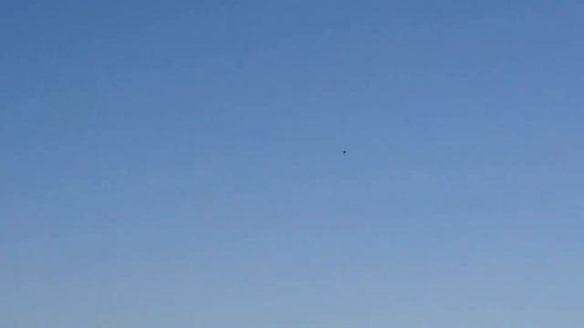Одиночное выступление пилота пилотажной группы Соколы России в Хабаровске смотреть онлайн