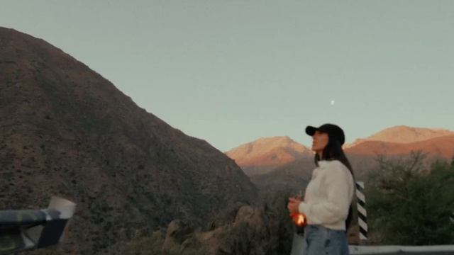 Benja Valencia ft Kidd Voodoo - Sigo Pensando (Videoclip Oficial) смотреть онлайн