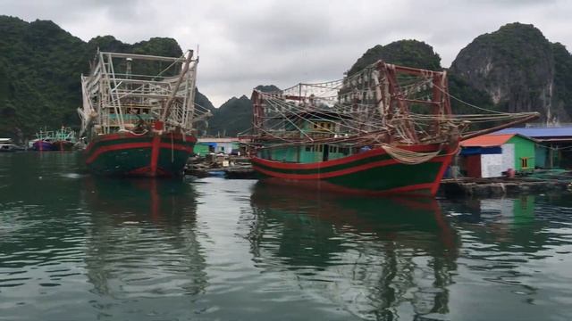 Floating Village - Lan Ha Bay, Vietnam смотреть онлайн