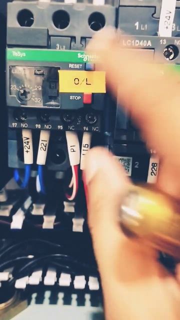 Tharmal Over Load Relay Testing Process. #olr #testing #shorts #yoytubeshorts смотреть онлайн
