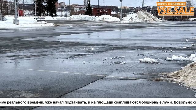 Снег собрали в кучи, но вывозить не стали смотреть онлайн