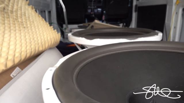 Two Gigantic 33" Subs Dragged to the HOUSE... Almost didn't fit through the door! смотреть онлайн