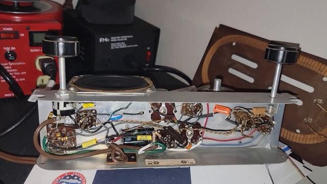(Part 3/4) Zenith Radio 5D810Y Restoration: Speaker/Tuner Repair, Resistor TS'ing, & Alignments смотреть онлайн