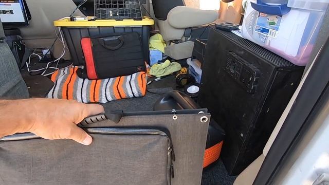 Jackery Explorer 500 Lithium Battery - SolarSaga 100 Watt Panel смотреть онлайн