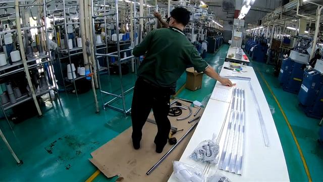 Lonati's latest innovation - socks knitting machines with a new true linking system at OSC Thailan смотреть онлайн