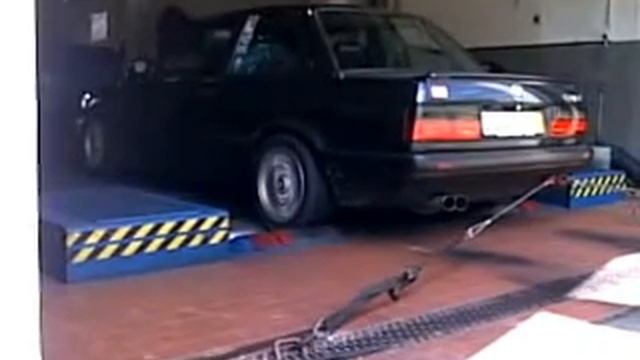 Bmw E30 328i Leistungsmessung смотреть онлайн