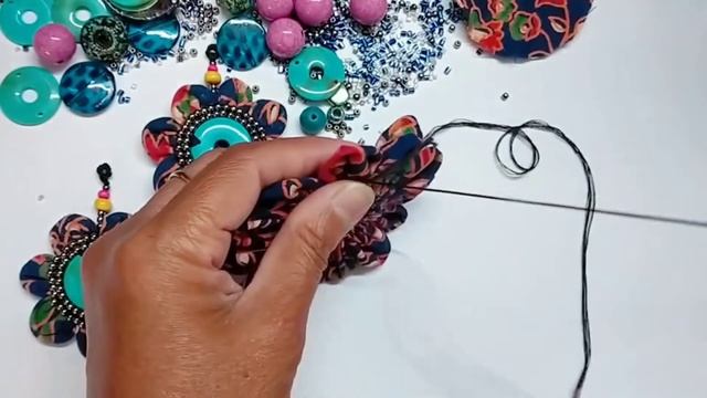Awesome Fabric Jewellery Tutorial смотреть онлайн