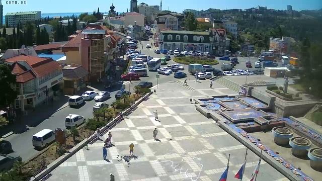 Вебкамера "Площадь Советская". Запись 14.07.2016 11:00:02 смотреть онлайн