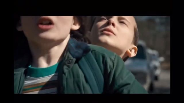 Millie Bobby Brown - Stranger Things Season1 RAP Recap Videoclip
