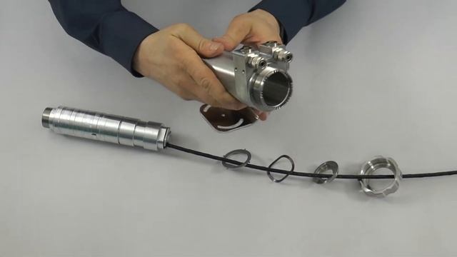Xi 400: How to assemble into a water cooling housing and attaching a laminar air purge | optris смотреть онлайн