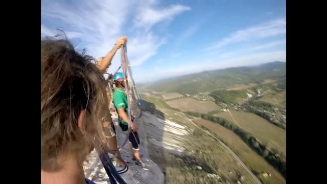 Вячеслав 5 ГРОТ Прыжки с верёвкой в Крыму с командой Skyline смотреть онлайн