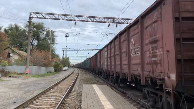 Электровоз ВЛ80С-2075/2072 С грузовым поездом смотреть онлайн