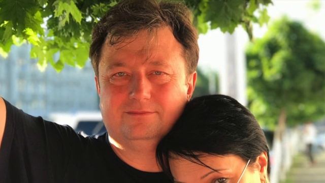 Томас Томасов «Новый Праздничный День» смотреть онлайн