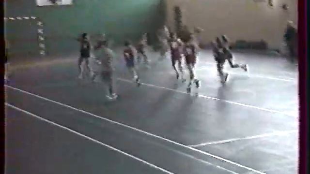 Match Tournoi équipe de Bretagne de basket 75 - 76 filles et garçons Novembre 1990 à Fougères. смотреть онлайн