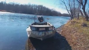 Испытание лодки из ПНД и мотора болотоход на горной речке