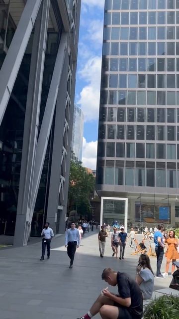 London summer day| London central city tour Afternoon walk vibes #shortsyoutube #shorts смотреть онлайн