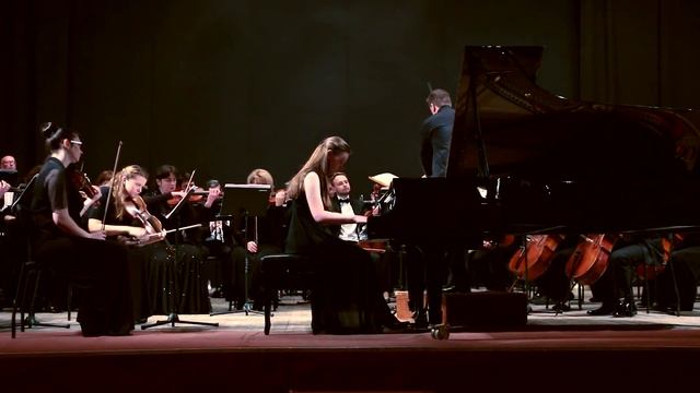 Rachmaninoff: Piano Concerto №2 op.18 - Oksana Stechyshyn смотреть онлайн