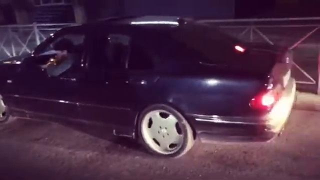 Mercedes e210 смотреть онлайн