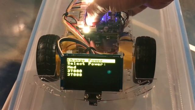 Change the parameters of a Pico collision avoidance robot with two buttons and a display. смотреть онлайн