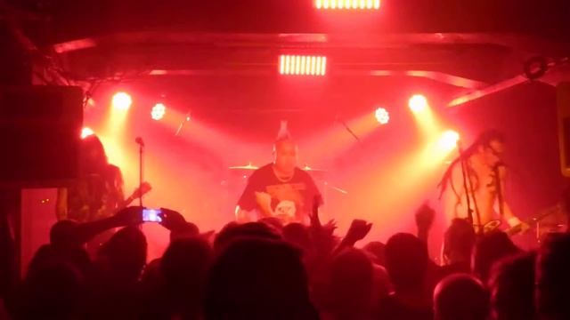 The Exploited - Fuck The System смотреть онлайн