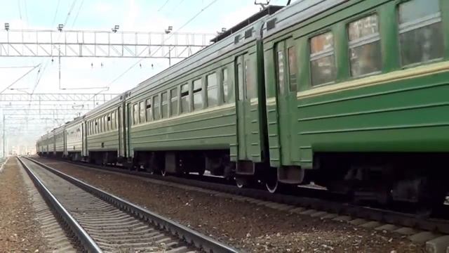 Электропоезд ЭР2р-7014 смотреть онлайн