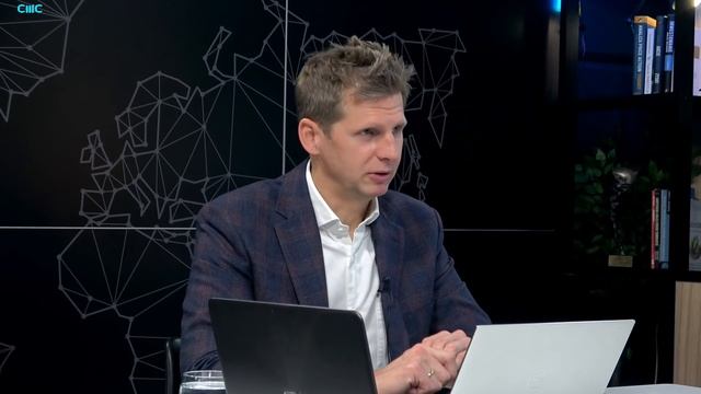 Dezinformacja sprzyja bessie, WIBOR do zamrożenia, rekordowa licytacja w marcu i zieleń na surowcac смотреть онлайн