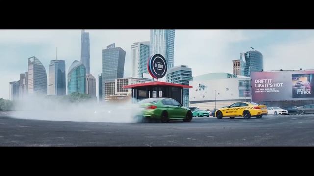Grab A Coffee in BMW M Town смотреть онлайн