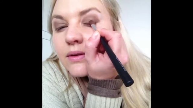 Avon Eyeshadow Quad In Mocha Latte смотреть онлайн