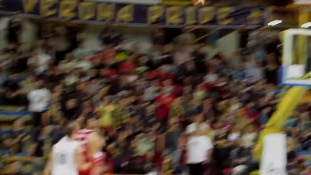 Tezenis Verona-Dinamica Generale Mantova 77-68 смотреть онлайн