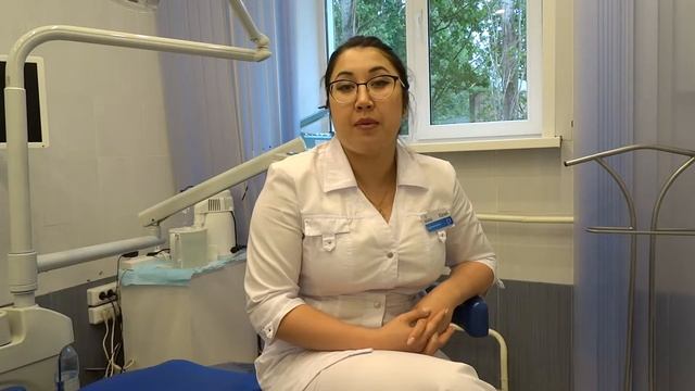 Администратор Юлия рассказывает о докторе Терёхине Р.А. смотреть онлайн