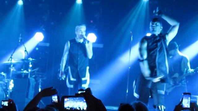 Adam Lambert - Ghost Town - The Original High Tour Hamburg смотреть онлайн