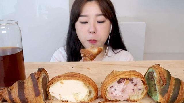 ASMR Cream Croissant Bread Mukbang 크림 크루아상 크림빵 먹방 🍞 시간을들이다 디저트 Dessert Chocolate Green Tea 크로와상 смотреть онлайн