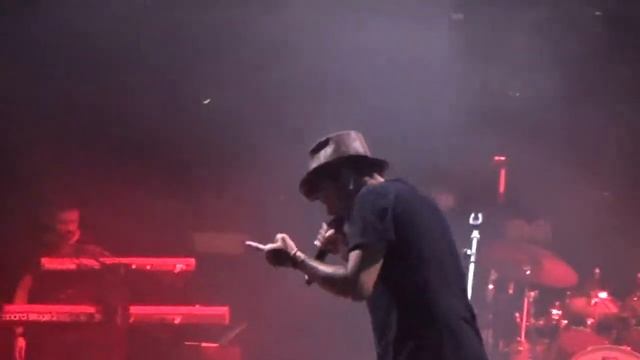Fabrizio Moro - Alessandra sarà sempre più bella (Torre Regina Giovanna, 9/07/2016) смотреть онлайн