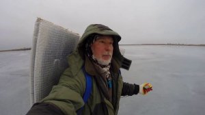 Зимняя рыбалка. Опасный поиск участка по тонкому льду Маныча.  Юрий Философ