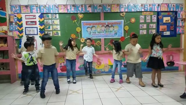Gummy bear dance смотреть онлайн