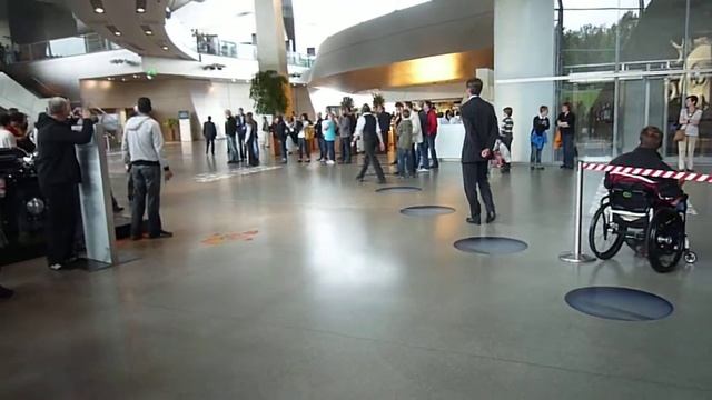 BMW World смотреть онлайн