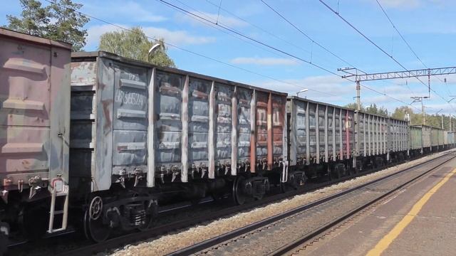 Электровоз ВЛ80Т-1948 с грузовым поездом смотреть онлайн