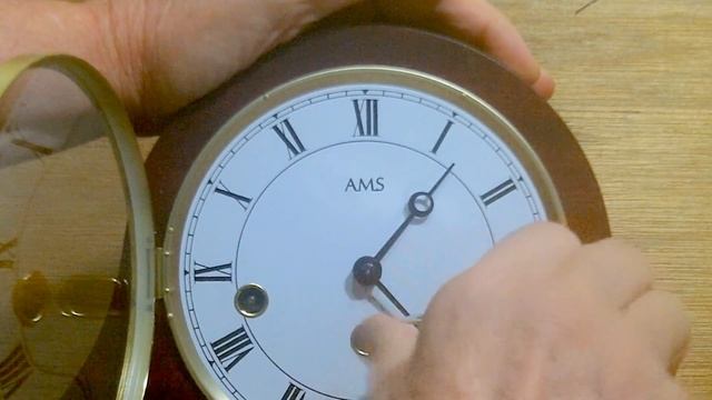 Winding the AMS mantle clock is easy. смотреть онлайн