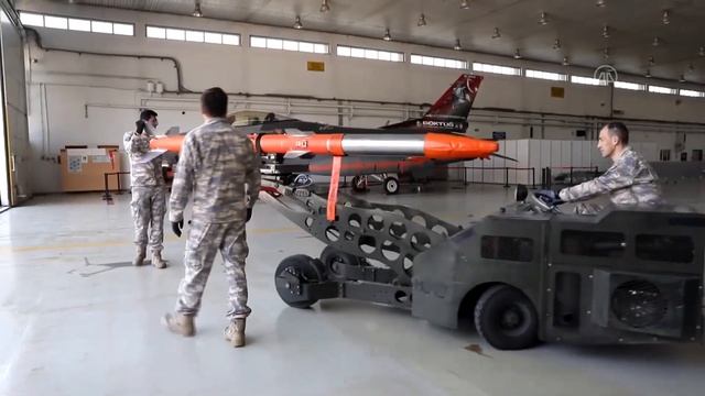 Milli silahlar Hava Kuvvetleri 401. Test Filo Komutanlığı tarafından göreve hazırlanıyor смотреть онлайн
