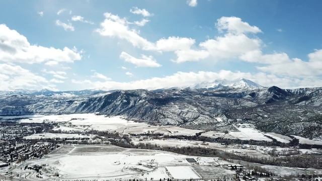 Aspen and Mount Sopris - Colorado - Winter Wonderland - 4K Video - DJI Mavic Pro смотреть онлайн