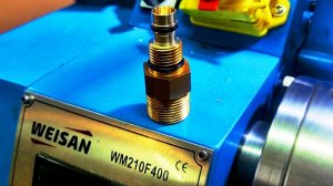 Реставрация штуцера клапана мойки высокого давления на токарном WM210F400 с электронной гитарой.