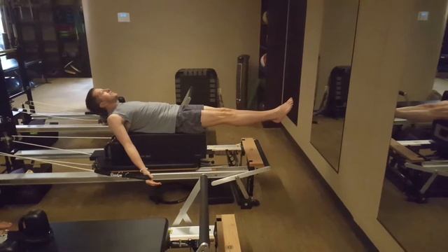 Scott's Before And After Teaser On The Reformer! смотреть онлайн