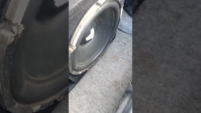 Jl audio 15 inch update on a 2500 watt amp смотреть онлайн